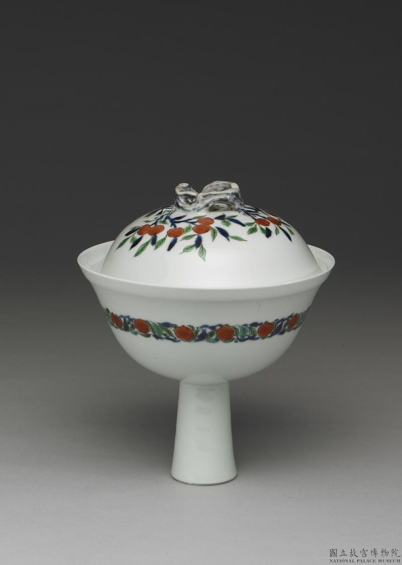 Bols et vases en céramique du MNP