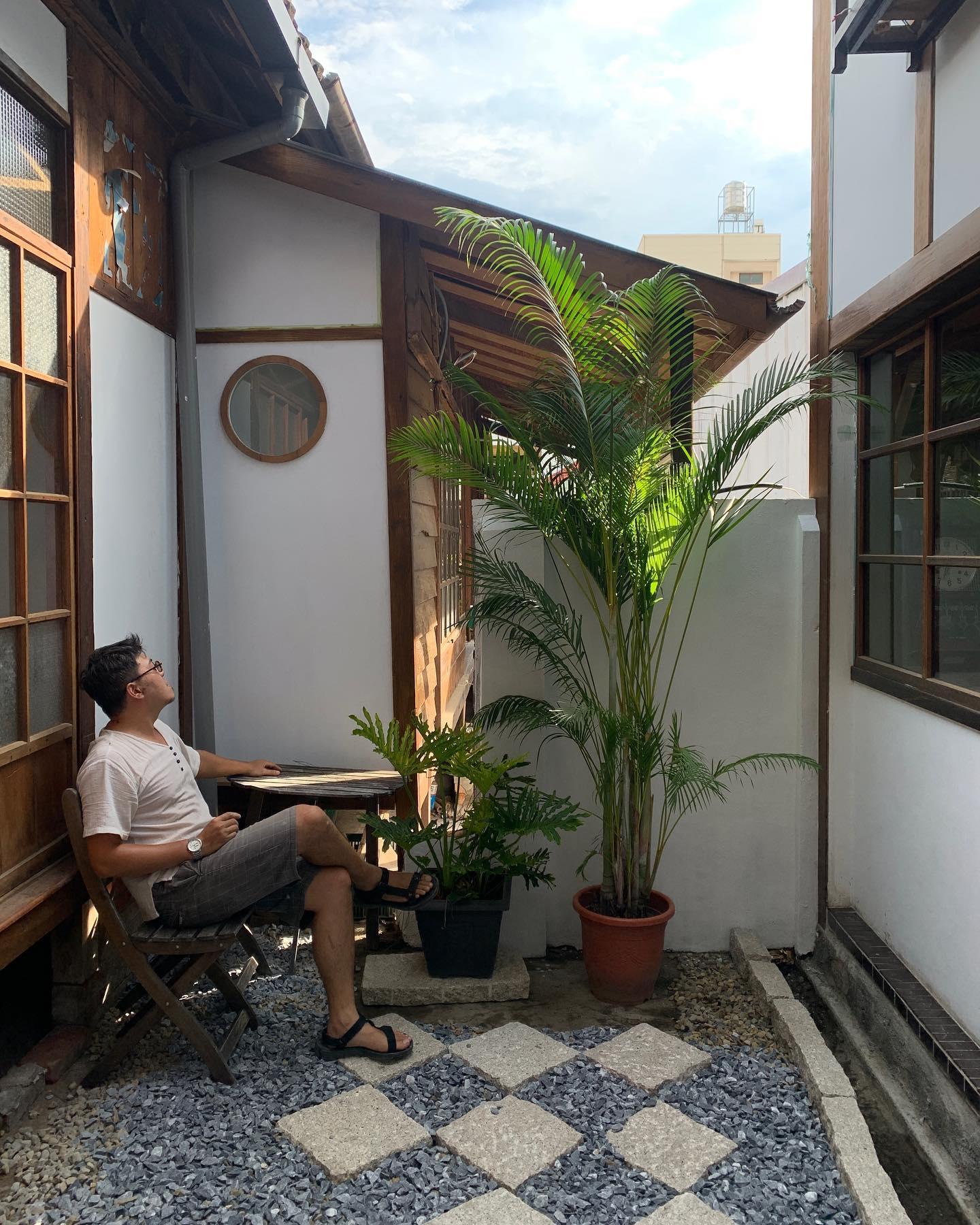 Léo, la trentaine, déjà deux maisons réhabilitées !