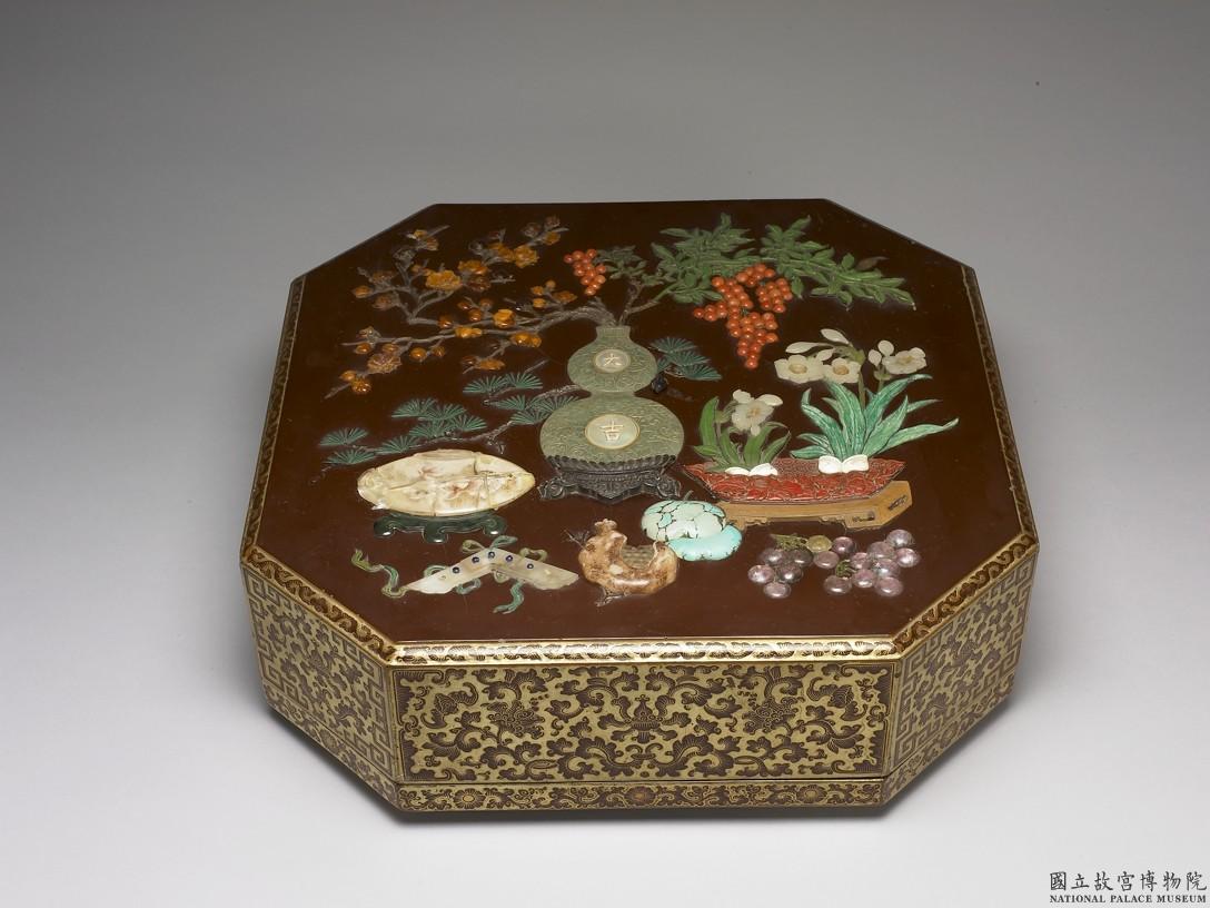 Collections de laque chinoise du MNP