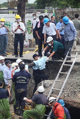 Explosions à Kaohsiung : les aides continuent d’affluer