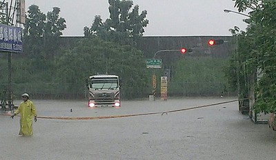 Des pluies torrentielles frappent le Sud de Taiwan