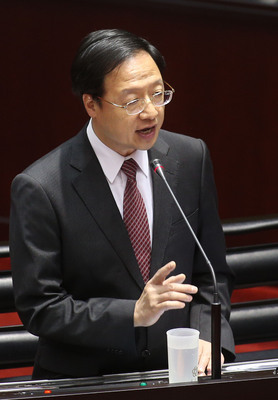 Le Premier ministre rejette « un pays deux systèmes »