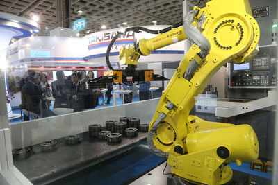 Les portes du salon de la machine-outil sont ouvertes