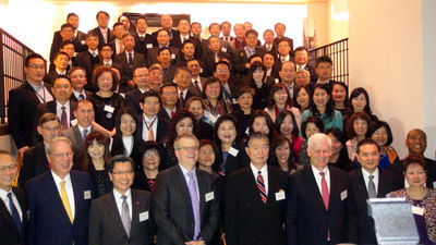 Bruce Andrews rencontre une délégation taiwanaise