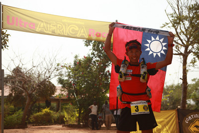 Le marathonien taiwanais Tommy Chen remporte l’Ultra Africa Race