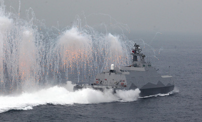 La Marine affiche ses nouvelles armes au cours de manœuvres militaires