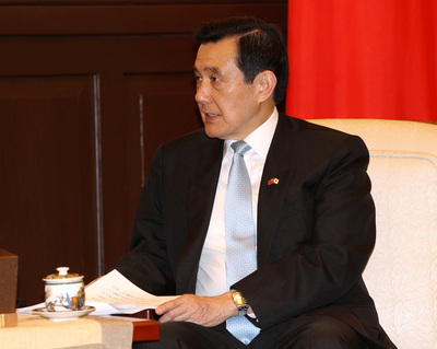Ma Ying-jeou reçoit le président du bureau des affaires taiwanaises japonais