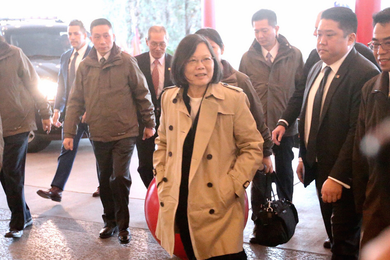 Tsai Ing-wen en escale à Houston