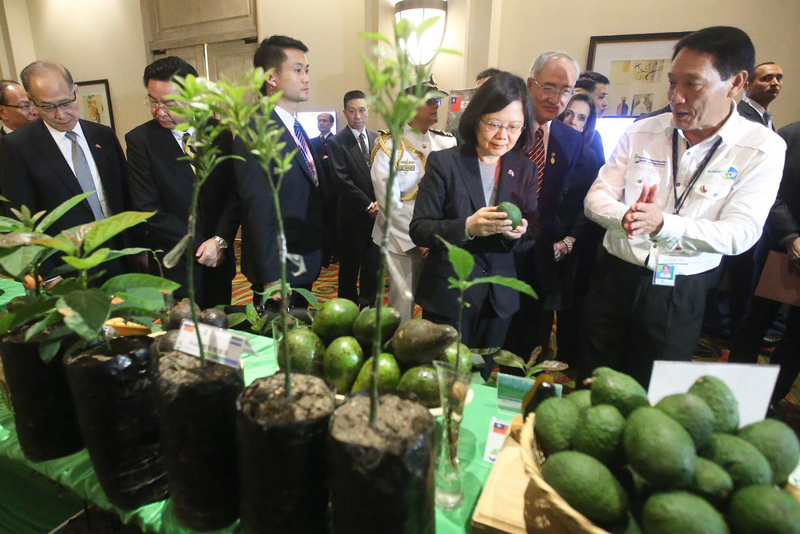 Tsai Ing-wen arrive au Honduras, première étape de sa visite d’Etat
