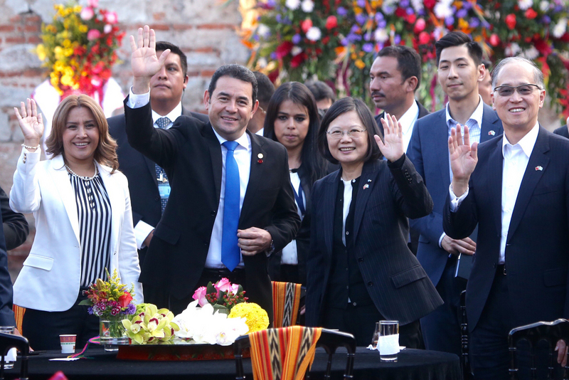 Le président guatémaltèque reçoit Tsai Ing-wen