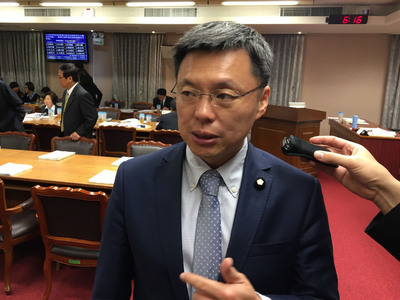 70% des Taiwanais soutiennent la position de la présidente sur la question des deux rives