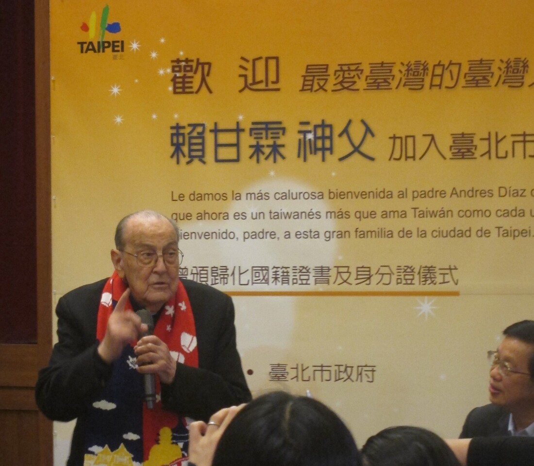Taiwan accorde la nationalité à un missionnaire espagnol centenaire