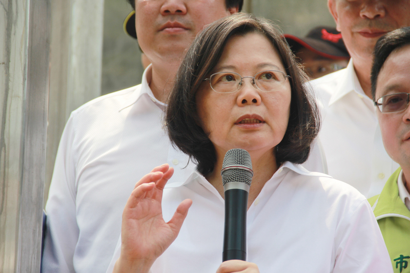 Tsai Ing-wen invite ses députés à promouvoir sa politique des infrastructures pour l’avenir