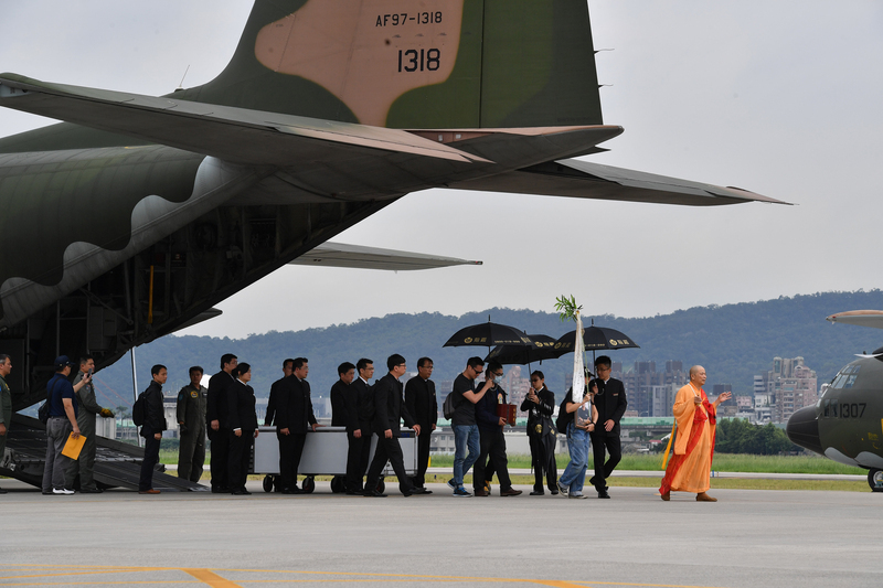 L’armée de l’air rapatrie le corps du réalisateur de « Beyond Beauty » à Taipei