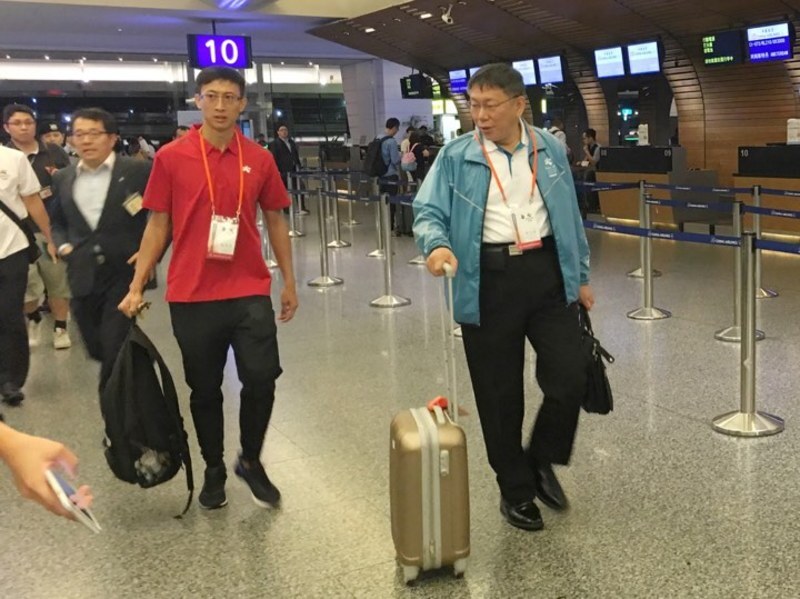 Le maire de Taipei en visite à Turin pour allumer la flamme de l’Universiade d’été