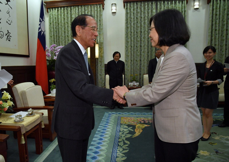 Tsai Ing-wen invite les entreprises japonaises à développer le marché de l’Asie du sud-est
