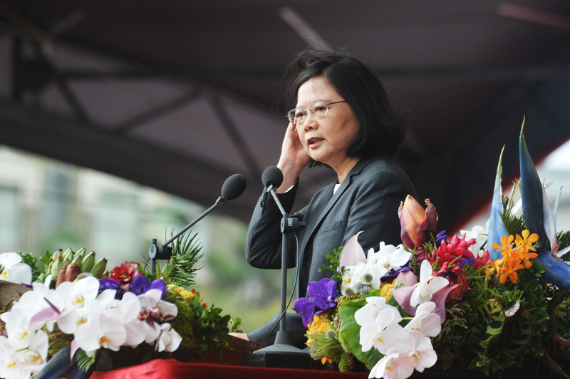 Tsai Ing-wen invite la Chine à trouver une percée aux relations interdétroit