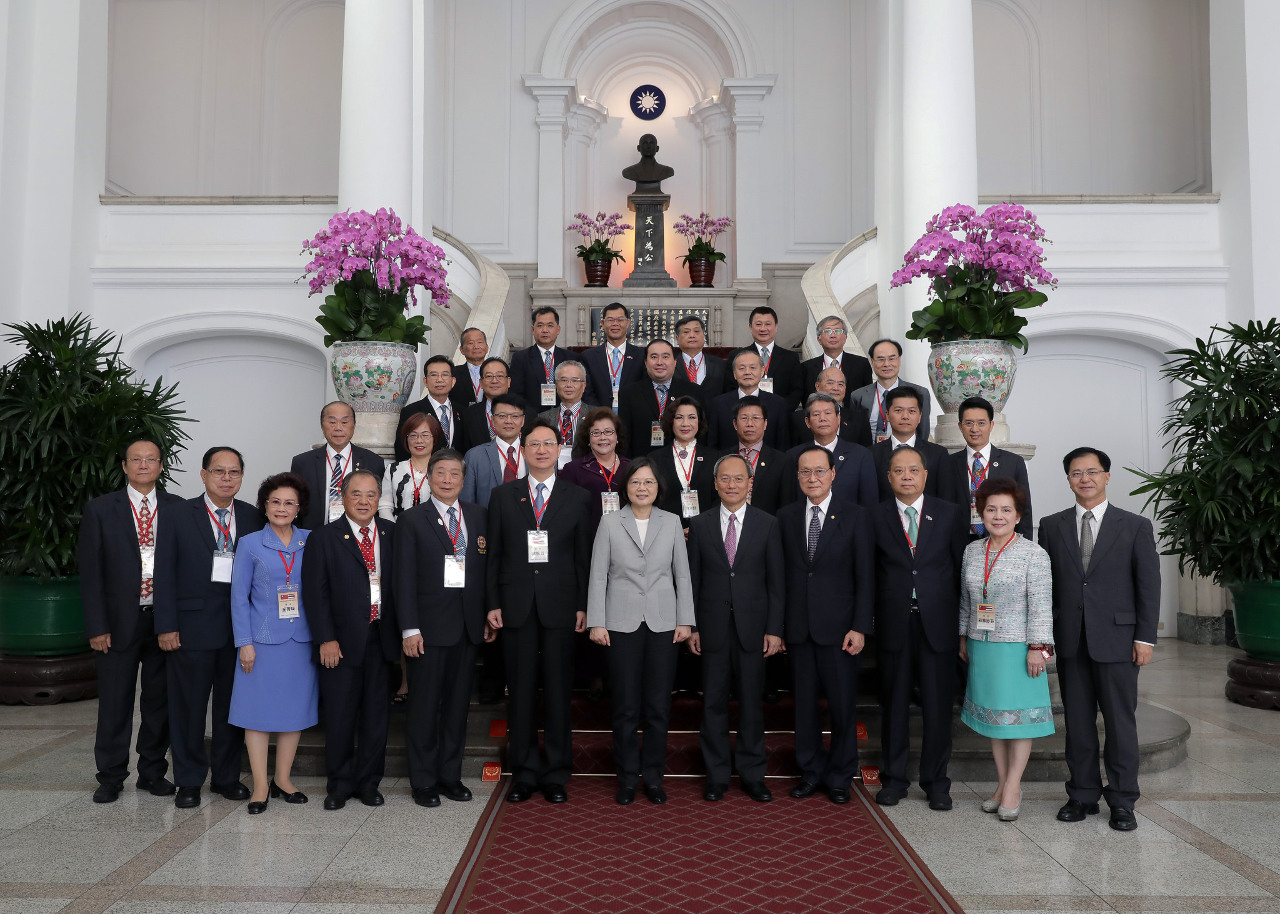 Rencontre entre la présidente et des hommes d’affaires taiwanais établis en Thaïlande