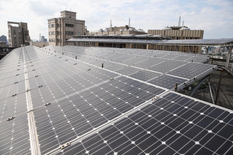 Le gouvernement souhaite établir un programme de promotion des énergies vertes pour les ménages