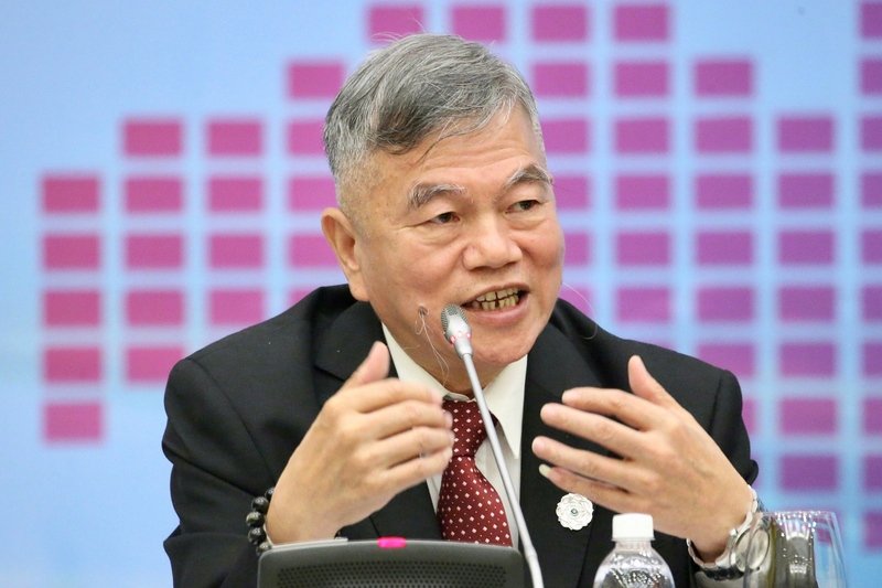 Le ministre de l’économie s’est entretenu avec ses homologues de plusieurs pays en marge de l’APEC