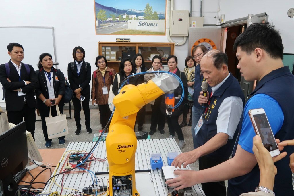 Une délégation thailandaise à Taiwan pour y observer l’enseignement technique et professionnel
