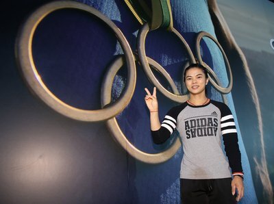 Hsu Shu-ching se voit remettre la médaille d’or des Jeux Olympiques de Londres