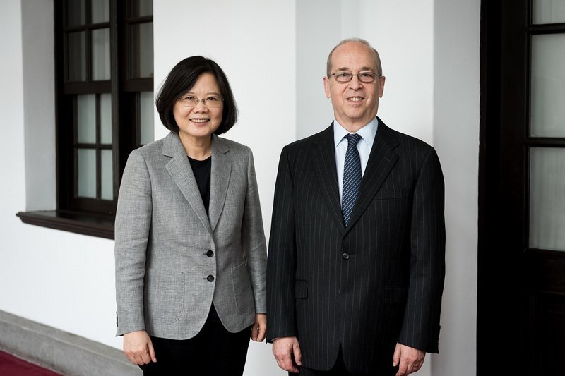 La Chef de l'Etat a souligné la fermeté des relations taiwano-américaines en recevant Daniel Russel