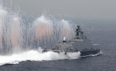La Marine affiche ses nouvelles armes au cours de manœuvres militaires