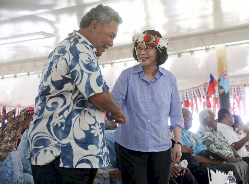 La présidente a rencontré le leader de Tuvalu ce matin