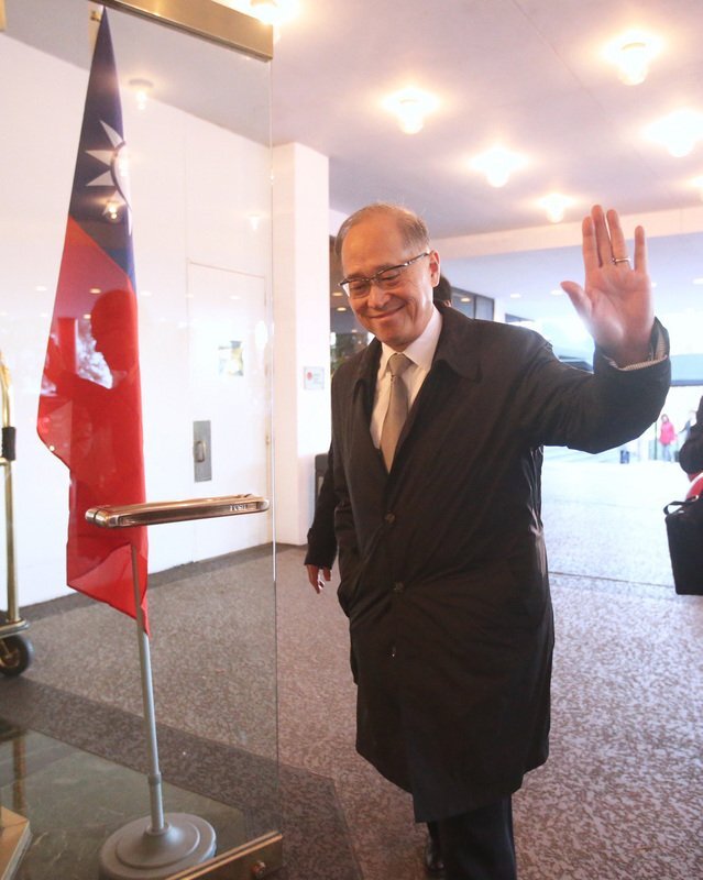 Le ministre des affaires étrangères en visite officielle aux Palaos