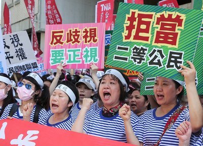 Le statut des époux et épouses chinois dans les mains des parlementaires