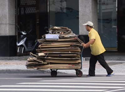 Le chômage augmente encore en avril et dépasse les 4%