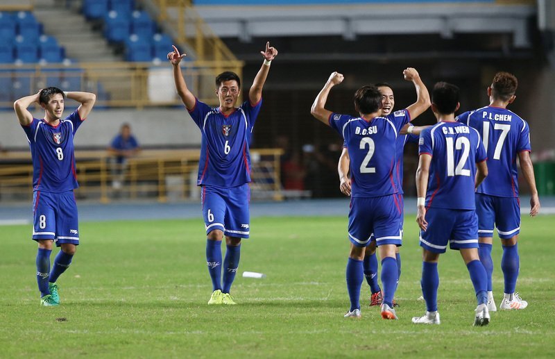 Le dernier courrier de l'année et le football à Taiwan