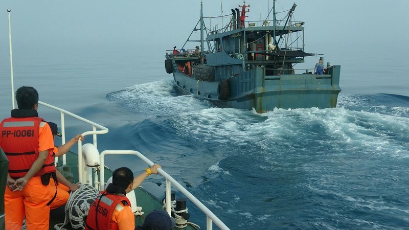 Les garde-côtes taiwanais défendent leurs opérations visant les chalutiers chinois