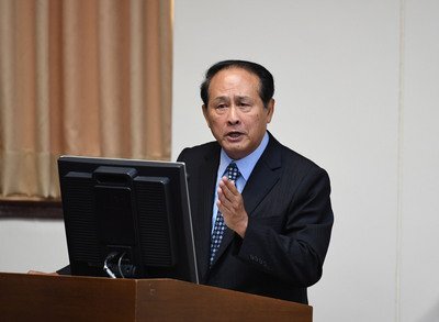 Les importations japonaises restent soumises aux mêmes restrictions