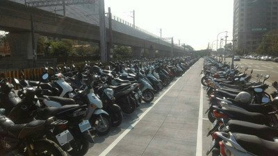 Taiwan veut bannir les scooters à deux temps d’ici à 2020