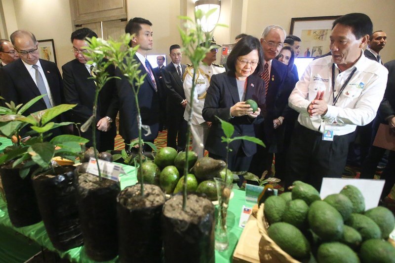 Tsai Ing-wen arrive au Honduras, première étape de sa visite d’Etat