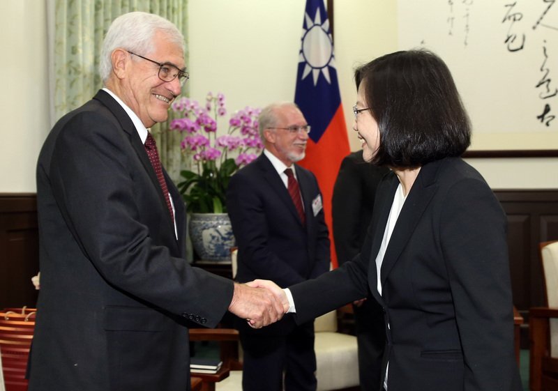 Tsai Ing-wen salue l’engagement américain dans la défense de Taiwan