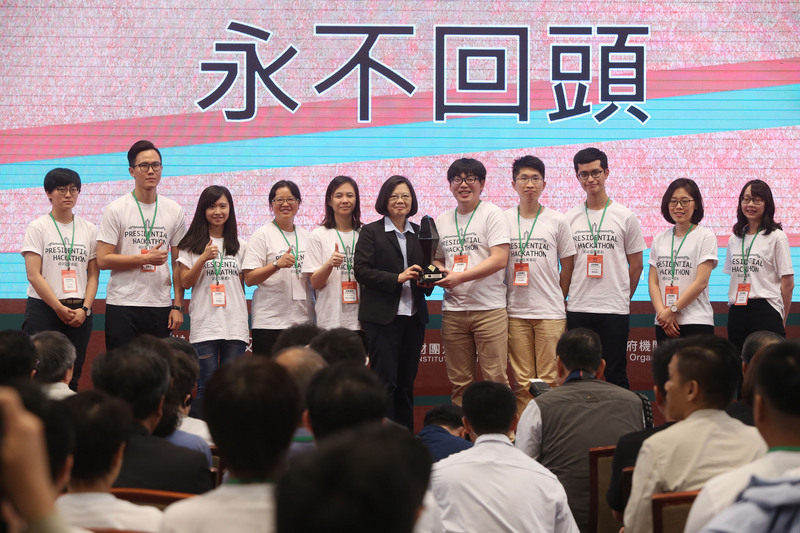 Les vainqueurs du Hackaton Présidentiel s’envolent vers la Nouvelle-Zélande