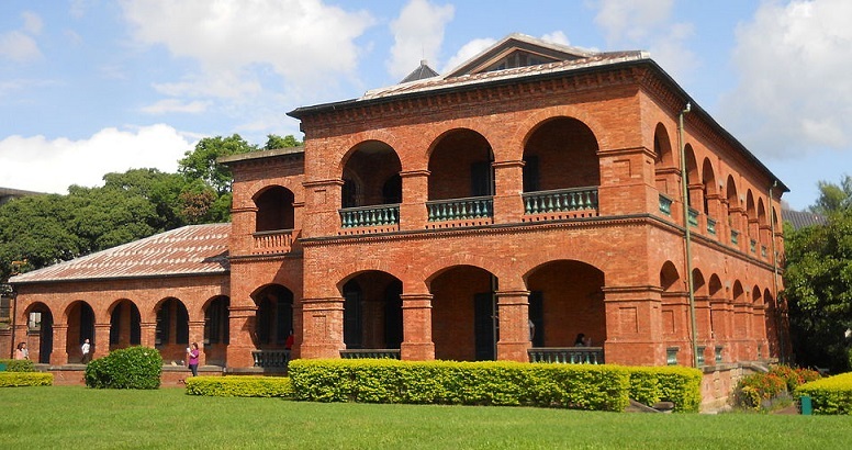 Un cadeau spécial pour les visiteurs du Fort San Domingo habillés en orange