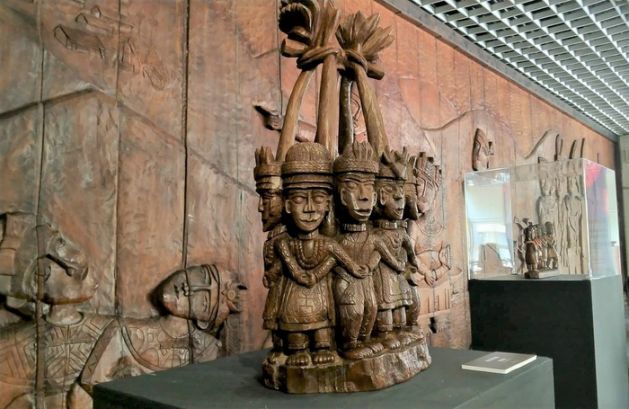 Exposition de la sculpture des Paiwan à Pingtung