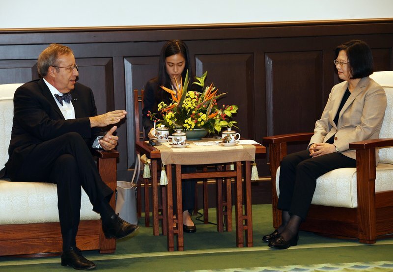 Taiwan voit des opportunités dans les fractures numériques
