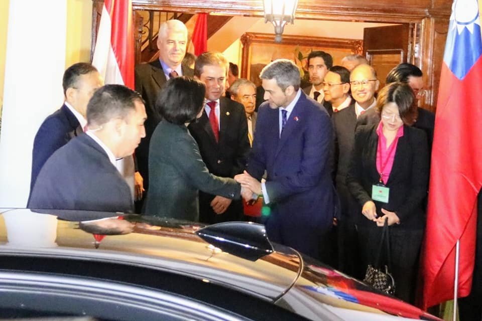 Tsai Ing-wen s’est entretenue avec le président élu du Paraguay