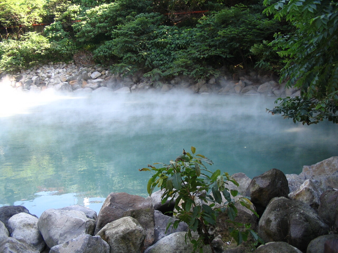 Sources chaudes dans le quartier de Beitou (image wikimedia)