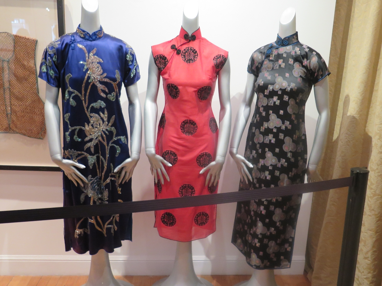 Robes, Hong Kong et calendrier