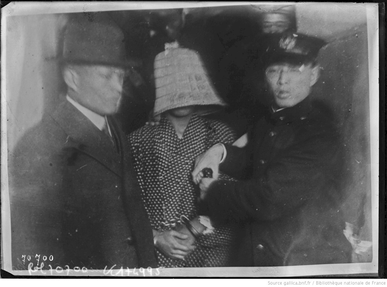 Arrestation de l'assassin du premier ministre japonais Hara Takashi (archive internet/agence Roll/source BNF)