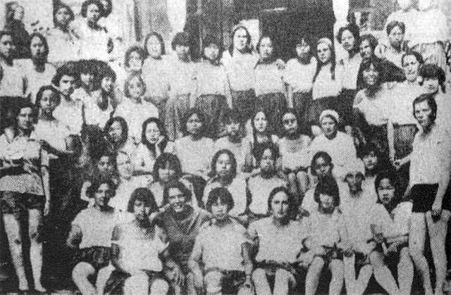 Etudiants de l'Université Sun Yat-sen de Moscou en 1926, un an après sa fondation (image wikipédia)