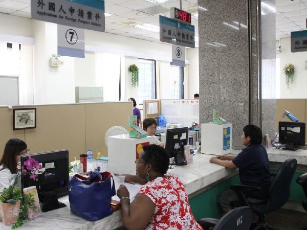 Les permis de résidence adopteront le même système de numérotation que les cartes d’identité