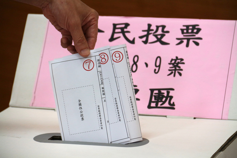 Dernières heures pour publier les sondages sur les élections