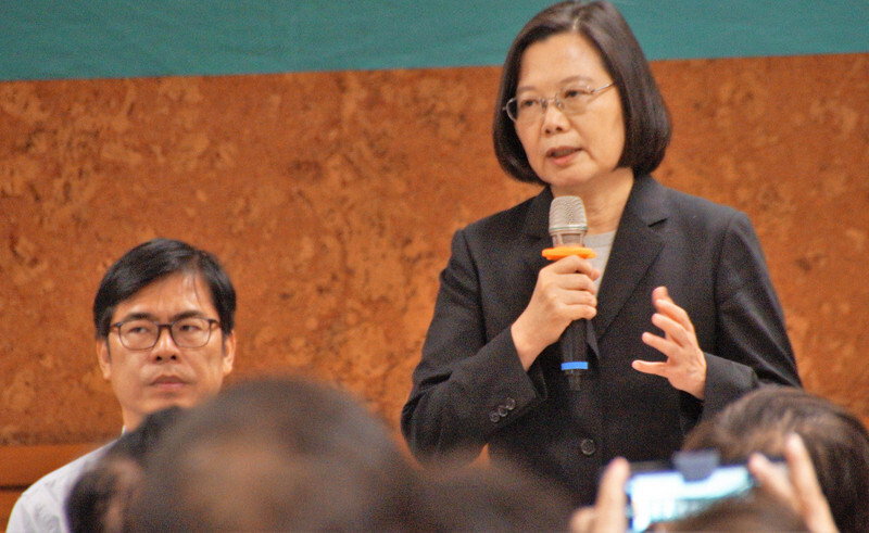 Tsai Ing-wen veut écouter les dernières opinions publiques